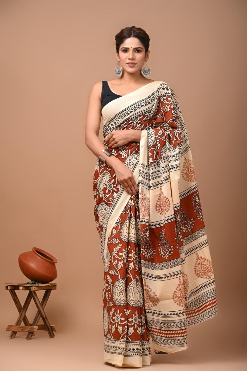#Mulmulcottonsaree - Cream Rust Floral Block Breathable (Front View) | BagruPrintCrafts