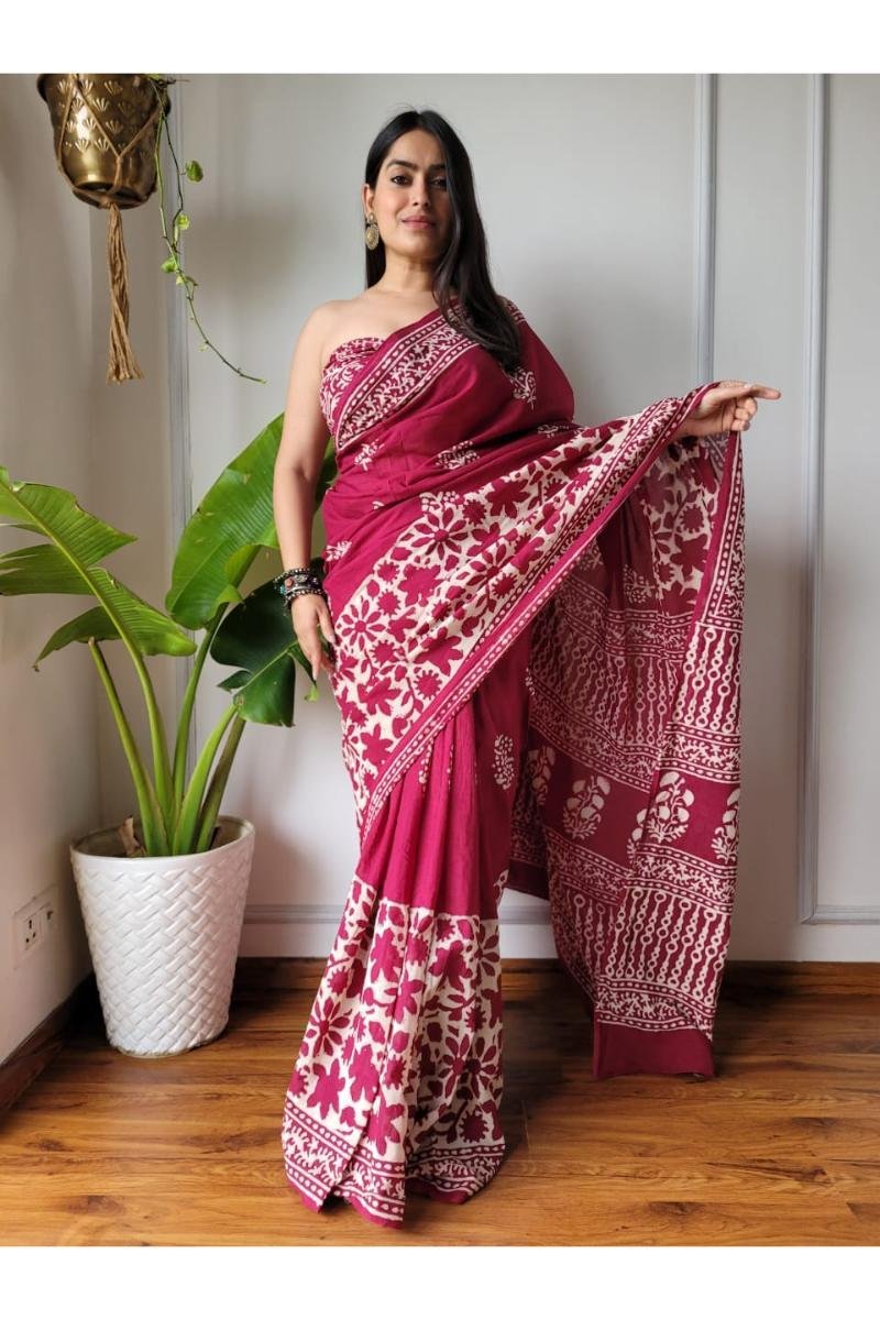 Bagru Print Mulmul Cotton Saree - Magenta Dabu Print (Front View) | BagruPrintCrafts